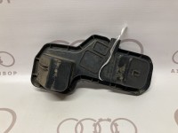 Крышка правой фары VAG 4B0941159A на Ауди A6 C5