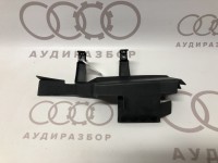 Накладка дверного замка VAG 893837349A на Ауди 80 B4