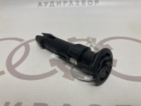 Направляющая для подголовника с регулировкой VAG 893881920B на Ауди 80/90/100/A6 B3, B4, C3, C4