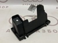 Уголок, крепежный VAG 8A0945567 на Ауди 80 B4