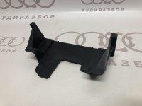 Уголок, крепежный VAG 8A0945568 на Ауди 80 B4