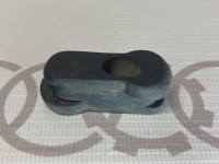 Втулка VAG 443609737A на Ауди 80/90/100/A6 B3, B4, C3, C4