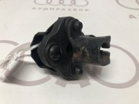 Крестовина рулевого вала нижнего VAG 893419763D 893419417A на Ауди 80/90 B3