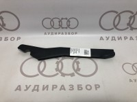 Накладка петли багажника левая VAG 4A5971821A на Ауди 100/A6 C4