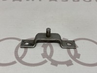 Направляющая язычка капота VAG 4A0823467 на Ауди 100/A6 C4