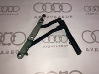 Петля крышки багажника левая 8A5827301B 893827301B на Ауди 80/90 893, 89Q, 8A2, B3, 8C2, B4