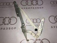 Петля крышки багажника правая 4A5827302E на Ауди 100/A6 4A2, C4, 4A2