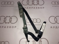 Петля крышки багажника правая 4A5827302E на Ауди 100/A6 4A2, C4, 4A2