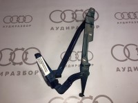 Петля крышки багажника левая 4A5827301E на Ауди 100/A6 4A2, C4, 4A2