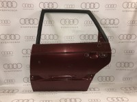 Дверь задняя левая 333833051A на Volkswagen Passat седан III 312