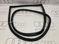 Уплотнитель двери внутри справа сзади VAG 893833722C на Ауди 80/90 B3, B4