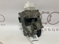 Замок двери справа спереди VAG 4A1837016B на Ауди 100 C4