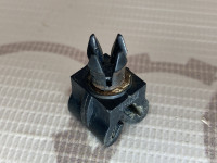 Кронштейн тормозной трубки задней балки  VAG 811611797E на Ауди 80/90 B3