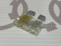 Предохранитель 25A прозрачный  VAG N01713114 на Ауди 80/90/100/A4/A6 B3, B4, C4, B5