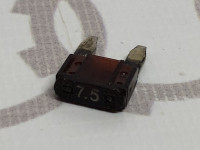 Предохранитель 7,5A коричневый VAG N10261502 на Ауди A4/A6 B5, B6, C5