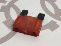 Предохранитель 50A красный N10251904 на Ауди 80/A4/A6/Q5/Q7 B4, B5, B6, C5, 8RB, 4LB