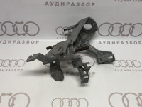 Кронштейн ножного органа управления  VAG 893721115E 893721115A на Ауди 80/90 B3