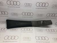 Облицовка стойки правая средняя VAG 893867240B на Ауди 80/90 B3, B4
