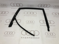 Направляющая стекла уплотнитель справа сзади VAG 893839440D 8A0839440 на Ауди 80/90 B3, B4