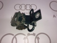 Петля задней двери нижняя 893833411 на Ауди 80/90 893, 89Q, 8A2, B3, 8C2, 8C5, B4