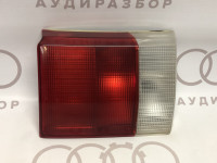 Задний фонарь внутренний слева  VAG 893945225B на Ауди 80/90 B3