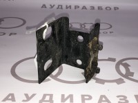 Кронштейн заднего бампера правый 893807332 на Ауди 80/90 893, 89Q, 8A2, B3
