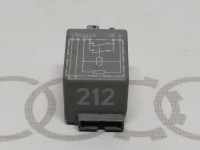 Реле для подогрева  VAG 443951253E на Ауди 80/90 B3