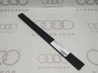 Накладка VAG 8A5886747 на Ауди 80 B4