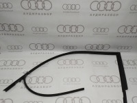 Направляющая стекла уплотнитель спереди слева VAG 893837439F на Ауди 80/90 B3, B4