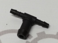 Tройник Т-образной формы 4/8/4 VAG 078129737A на Ауди A4/A6 B5, B6, C4, C5