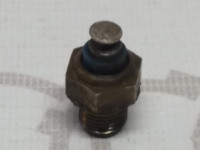 Датчик температура масла VAG 049919563B на Ауди 80/100/A4/A6 B4, C4, B5, C5