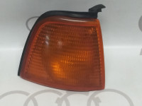 Фонарь указателя поворота справа желтый BOSCH 893953050 на Ауди 80/90 B3