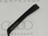 Водоотталкивающая накладка справа AVANT VAG 8A9827430D на Ауди 80 B4