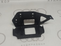 Кронштейн насоса AVANT VAG 8A9862261 на Ауди 80 B4