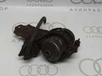 Крепеж VAG 893201447 на Ауди 80/90 B3, B4