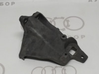 Кронштейн двигателя левый VAG 8A0199307C на Ауди 80 B4