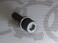 Винт M6X22 VAG N10172501 на Ауди 80/90/100/A4/A6 B3, B4, C4, B5