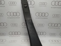 Облицовка стойки левая средняя VAG 893867239B на Ауди 80/90 B3, B4