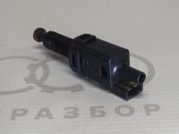 Клапан вентиляционный  VAG 811907343B на Ауди 80/90/100/A4/A6 B3, B4, C3, C4, B5, C5