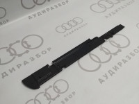 Направляющий профиль люка левый AVANT VAG 895877425 на Ауди 80 B4