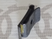 Зажим VAG 893857249 на Ауди 80/90/100 B3, B4, C3