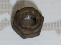 Гайка шестигранная самоконтр. VAG 059129601 N90085001 на Ауди 80/90/100/A4/A6 B2, B3, B4, C3, C4, B5