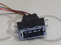 Корпус плоского разъема 3х штекерный VAG 357972753 на Ауди 80/100/A4/A6 B4, C4, B5, C5