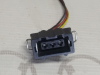 Корпус плоского разъема 3х штекерный VAG 357972753 на Ауди 80/100/A4/A6 B4, C4, B5, C5