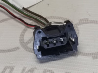 Корпус плоского разъёма трех штекерный VAG 171906230 на Ауди 80/90/100/A4 B3, B4, C4, B5