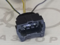 Корпус плоского разъёма трех штекерный VAG 171906230 на Ауди 80/90/100/A4 B3, B4, C4, B5