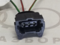 Корпус плоского разъёма трех штекерный VAG 171906230 на Ауди 80/90/100/A4 B3, B4, C4, B5