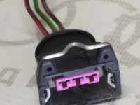 Корпус плоского разъёма трех штекерный VAG 443906233 на Ауди 80/90/100/A4/A6 B3, B4, C3, C4, B5, C5