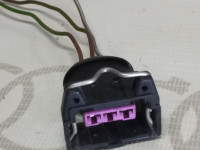 Корпус плоского разъёма трех штекерный VAG 443906233 на Ауди 80/90/100/A4/A6 B3, B4, C3, C4, B5, C5