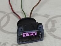 Корпус плоского разъёма трех штекерный VAG 443906233 на Ауди 80/90/100/A4/A6 B3, B4, C3, C4, B5, C5